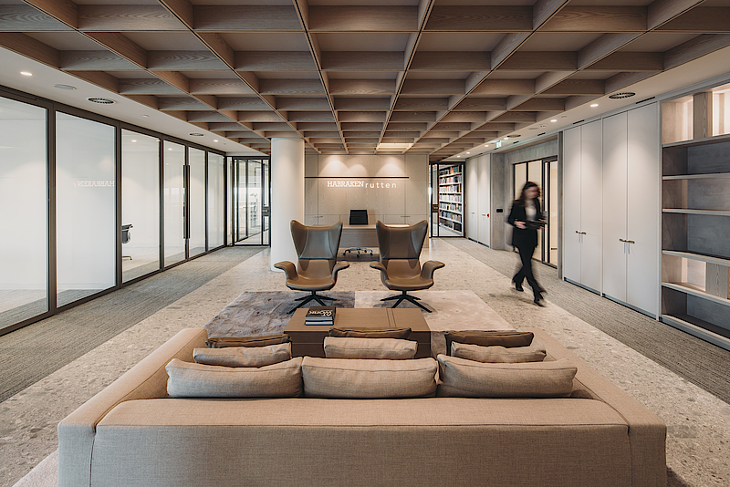 <span style="color:#c00000">A customized interior that reflects</span><br /> corporate identity HabrakenRutten, Amsterdam